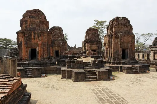 ปราสาทเมืองต่ำ