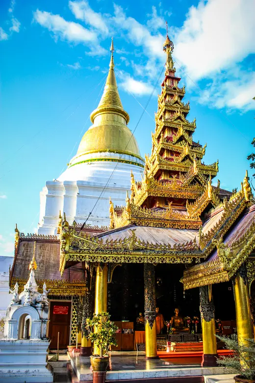 วัดพระแก้วดอนเต้าสุชาดาราม พระอารามหลวง