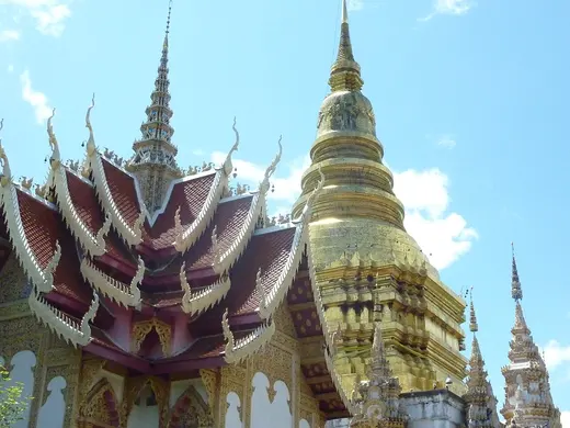 วัดพระพุทธบาทตากผ้า